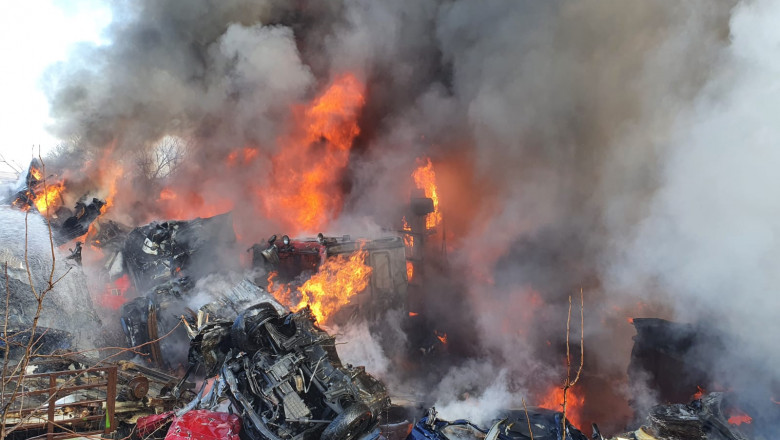 incendiu groapă gunoi
