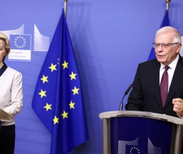 Ursula von der Leyen și Josep Borrell