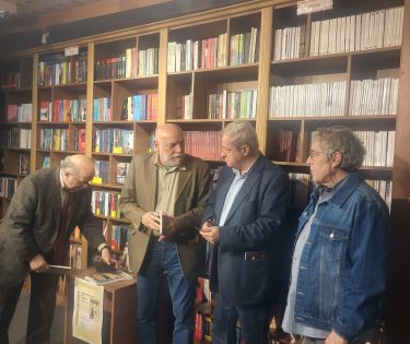 lansare volum poezii