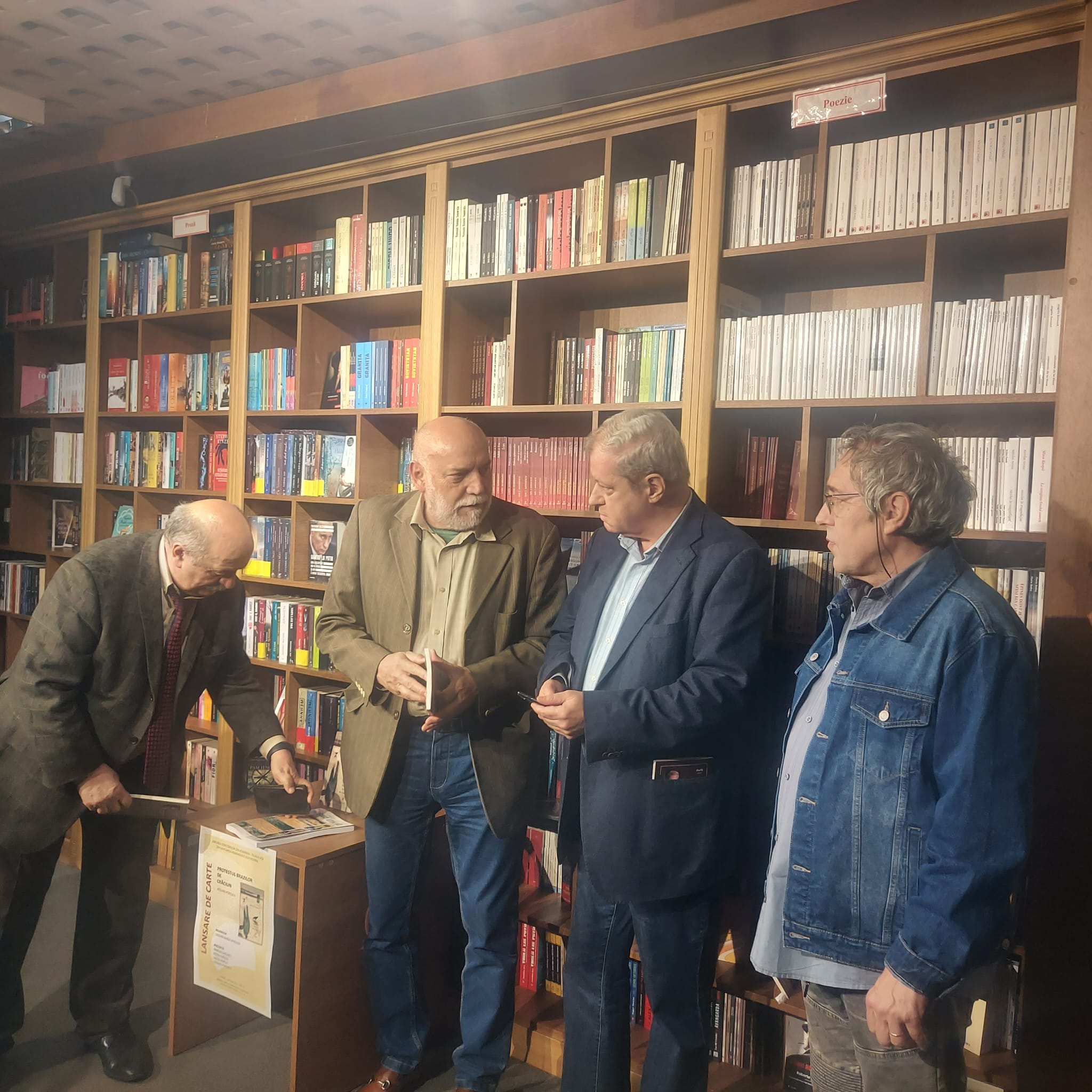 lansare volum poezii
