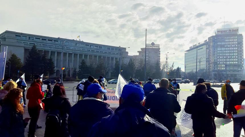 proteste în fața Guvernului